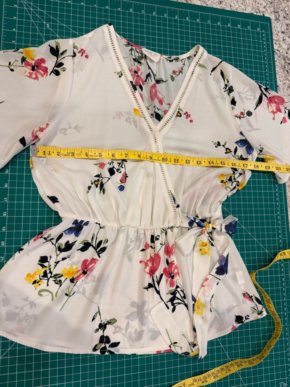 Sienna Sky Floral Wrap Blouse Peplum Tie Waist Top White Size M - Picture 3 of 7